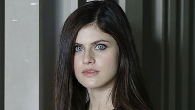 Imagem da notícia Alexandra Daddario vai estrelar filme de produtora de Um Cadáver Para Sobreviver