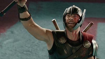 Imagem da notícia Thor passa vergonha na arena de batalha no novo clipe de Ragnarok
