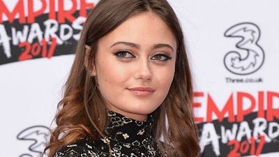 Imagem da notícia Sweetbitter: Ella Purnell, de O Lar das Crianças Peculiares, vai protagonizar a adaptação de Tintos e Tantos