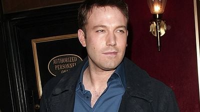 Imagem da notícia Vídeo de 2004 traz Ben Affleck pedindo para apresentadora de TV ficar nua e zombando de deficientes