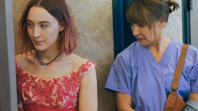 Imagem da notícia Lady Bird: Filme estrelado por Saoirse Ronan e dirigido por Greta Gerwig ganha novo cartaz