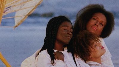 Imagem da notícia Janela de Cinema 2017: Conheça Filhas do Pó, primeiro filme de uma cineasta negra distribuído nos Estados Unidos