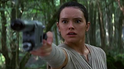 Imagem da notícia Star Wars - Os Últimos Jedi: Mark Hamill brinca com a semelhança entre Rey e Luke Skywalker