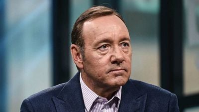 Imagem da notícia Rumor: Contrato de Kevin Spacey pode dificultar sua saída de House of Cards