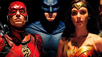 Imagem da notícia Amigos do AdoroCinema: Blogueiros elogiam ritmo e carisma dos heróis em Liga da Justiça