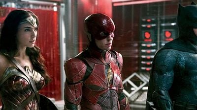 Imagem da notícia Bilheterias Brasil: Na segunda semana, Liga da Justiça leva mais de um milhão de pessoas aos cinemas