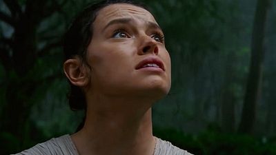 Imagem da notícia Diretor diz que primeiro corte de Star Wars - Os Últimos Jedi tinha mais de três horas e teve que tirar suas cenas favoritas