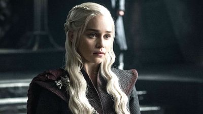 Imagem da notícia Game of Thrones: Emilia Clarke diz que aprendeu muito sobre empoderamento feminino com Daenerys Targaryen
