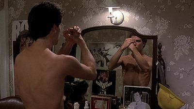 Imagem da notícia Esta à venda a famosa casa de John Travolta em Os Embalos de Sábado à Noite