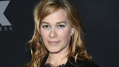 Imagem da notícia Claws: Atriz de A Identidade Bourne entra para o elenco da série de Rashida Jones