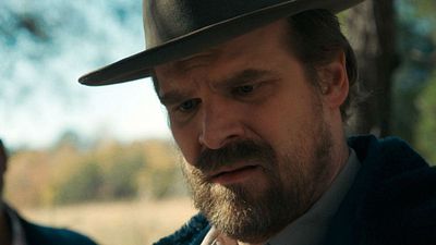 Imagem da notícia Stranger Things: Depois de malhar para Hellboy, David Harbour já sabe como vai voltar ao visual de Hopper