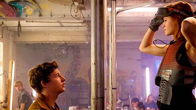 Imagem da notícia Jogador Nº1: Tye Sheridan e Olivia Cooke aparecem em perigo em nova imagem do filme