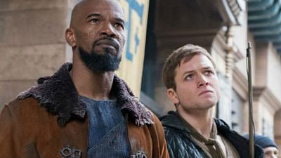 Imagem da notícia Robin Hood: Nova foto destaca parceria entre Taron Egerton e Jamie Foxx