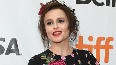 Imagem da notícia The Crown: Vanessa Kirby confirma escalação de Helena Bonham Carter pelas redes sociais