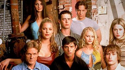 Imagem da notícia CW encomenda pilotos de nova série produzida por Ben Stiller e reboot de Roswell