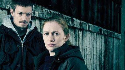 Imagem da notícia Hanna: Série da Amazon promove reencontro entre Joel Kinnaman e Mireille Enos 
