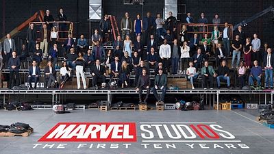 Imagem da notícia Marvel Studios celebra 10 anos e reúne atores para foto oficial