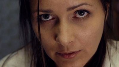 Black Wake: Terror estrelado por Nana Gouvea e Eric Roberts ganha primeiro trailer
