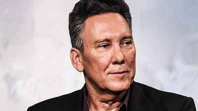 Imagem da notícia Fuller House: Jeff Franklin é expulso da série após acusações de mau comportamento