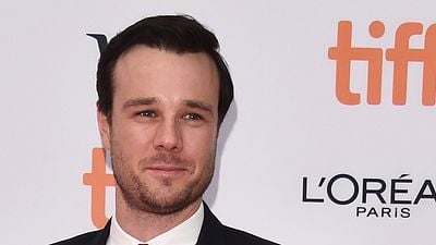 Reboot de Charmed escala Rupert Evans 