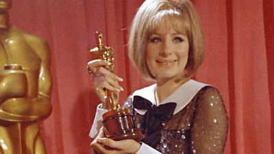 Imagem da notícia E se o Oscar fosse uma mulher? Artistas recriam a famosa estatueta dourada