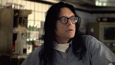 Imagem da notícia O "artista do desastre" Tommy Wiseau já tem dois novos filmes como ator, veja os trailers