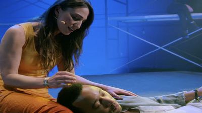 Imagem da notícia Sara Bareilles canta "I Don't Know How To Love Him" no comercial do remake de Jesus Cristo Superstar