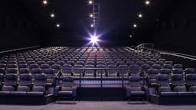 Imagem da notícia Homem morre depois de ficar preso no assento do cinema