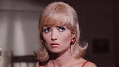 Imagem da notícia Stéphane Audran, estrela de A Festa de Babete, morre aos 85 anos