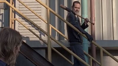 Imagem da notícia The Walking Dead: Negan retorna ao Santuário em teaser de novo episódio