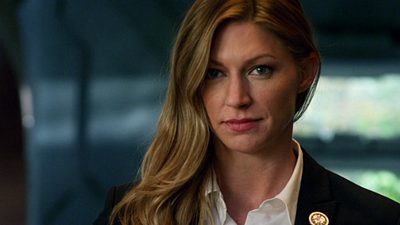 Imagem da notícia Legends of Tomorrow promove Jes Macallan para o elenco regular