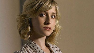 Imagem da notícia Allison Mack, de Smallville, sai da cadeia após pagar US$ 5 milhões de fiança