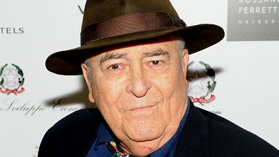 Imagem da notícia Bernardo Bertolucci acredita que Ridley Scott deveria se envergonhar por substituir Kevin Spacey