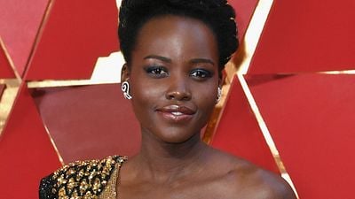 Imagem da notícia Lupita Nyong’o será a estrela da refilmagem de O Matador, clássico de John Woo