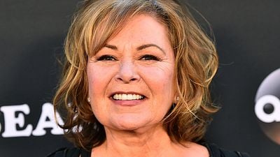 Imagem da notícia Após cancelamento da série, Roseanne volta a pedir desculpas e alega que estava sob efeito de remédio