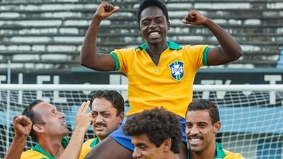 Imagem da notícia Dicas do Dia: Pelé – O Nascimento de uma Lenda e Um Crime de Mestre são os destaques de hoje