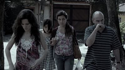 Imagem da notícia Canastra Suja: Drama com Adriana Esteves mescla conflitos familiares e suspense no trailer (Exclusivo)