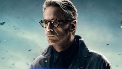 Imagem da notícia Watchmen: Jeremy Irons será protagonista do piloto de Damon Lindelof
