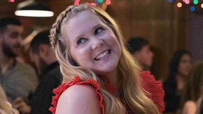 Imagem da notícia Sexy por Acidente: Amy Schumer dá conselhos de autoestima para modelo em nova cena divulgada (Exclusivo)