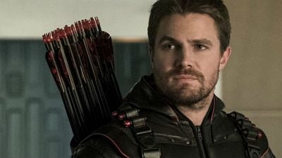 Imagem da notícia Arrow: Stephen Amell nega rumor sobre a sétima temporada