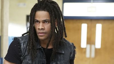 Imagem da notícia Comic-Con 2018: Black Lightning promove Jordan Calloway para o elenco regular