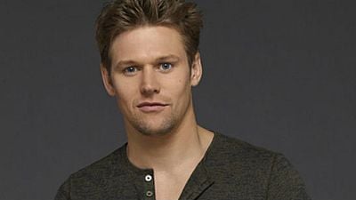 Imagem da notícia Comic-Con 2018: Zach Roerig vai participar de Legacies