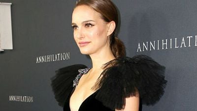 Imagem da notícia Natalie Portman pode dirigir e interpretar duas irmãs rivais em drama baseado em fatos reais