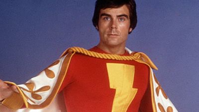 Imagem da notícia Shazam! ganha trailer retrô com cenas da série dos anos 1970