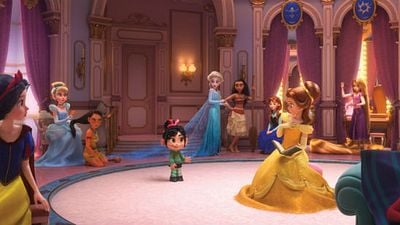 Imagem da notícia WiFi Ralph: Princesas da Disney abandonam vestidos e assumem novos looks em foto da sequência de Detona Ralph