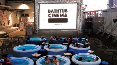 Imagem da notícia Cinema na banheira? Filmes de sucesso são exibidos em festival inusitado em Tóquio