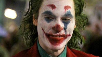 Imagem da notícia Coringa: Ex-presidente da DC é atacada por fãs de Zack Snyder após elogiar filme com Joaquin Phoenix
