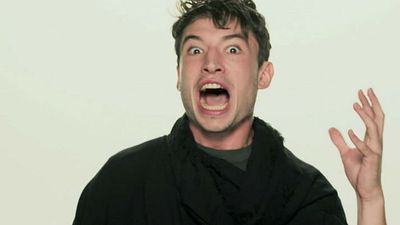 Imagem da notícia Animais Fantásticos: Ezra Miller relembra eventos do primeiro filme antes de Os Crimes de Grindelwald (Exclusivo)
