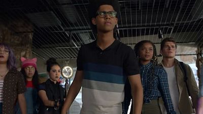 Imagem da notícia Runaways: Jovens heróis se preparam para guerra no trailer da 2ª temporada