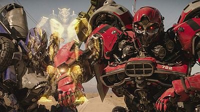 Imagem da notícia Bumblebee: Decepticons estão à procura do pequeno Transformer em novo clipe